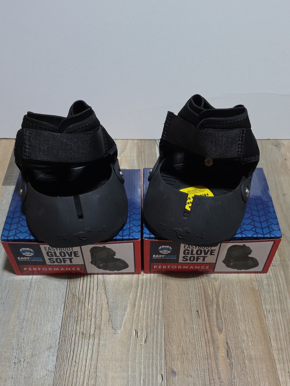 2 Easyboot Glove Soft (Size 4) Horse Boots